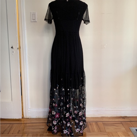 💨 No longer available💨 💜 NWOT Floral Embroidered Sheer Maxi Overdress Duster - Picture 2 of 14